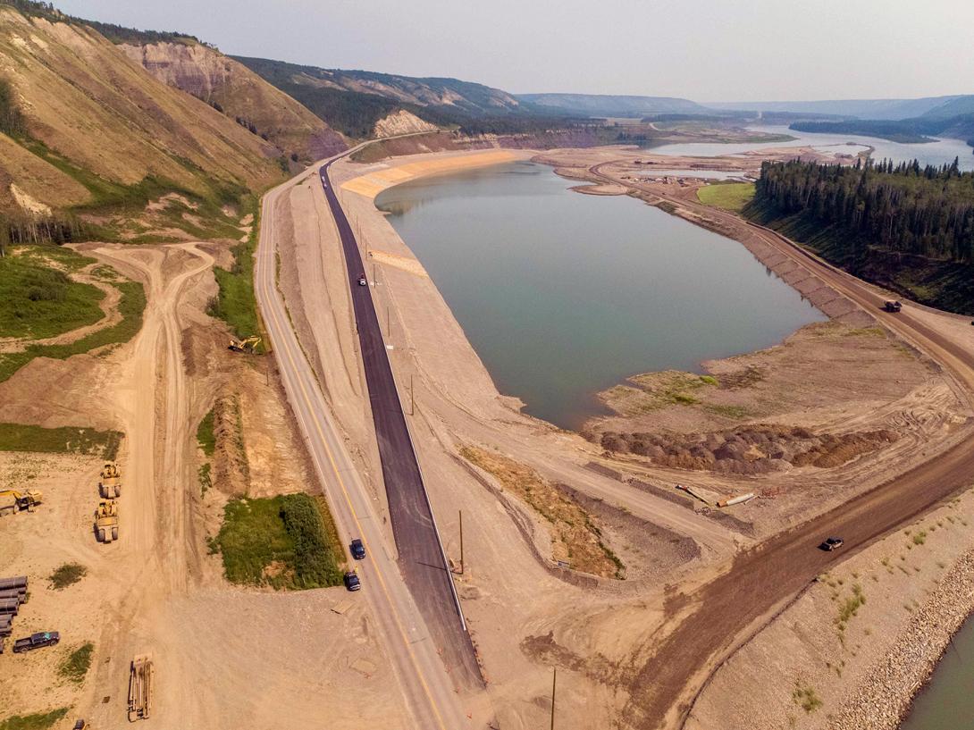 East-facing view of the paved detour at the Lynx Creek east alignment on Highway 29. | July 2021