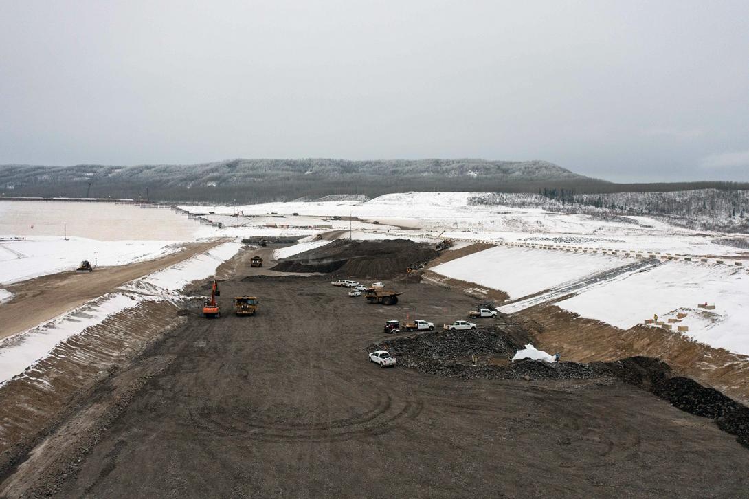 Construction of the upstream shell of the dam. | November 2021