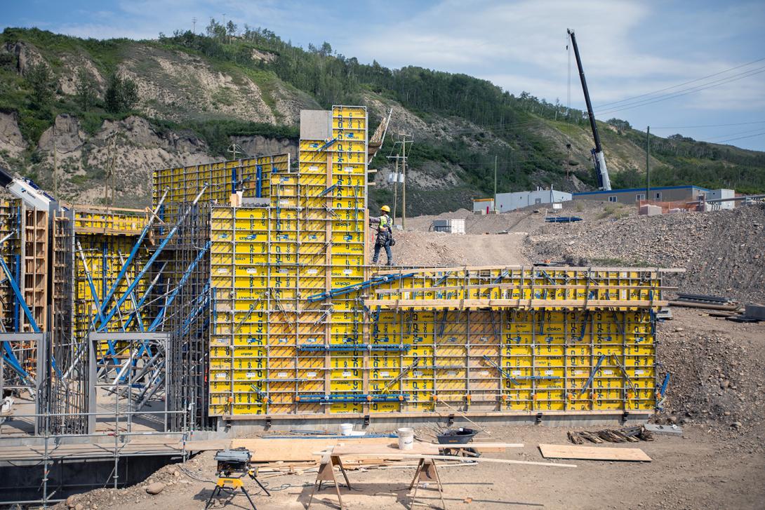 Construction of the temporary fish passage facility on the north bank, near the outlet portal of the diversion tunnels. | August 2019