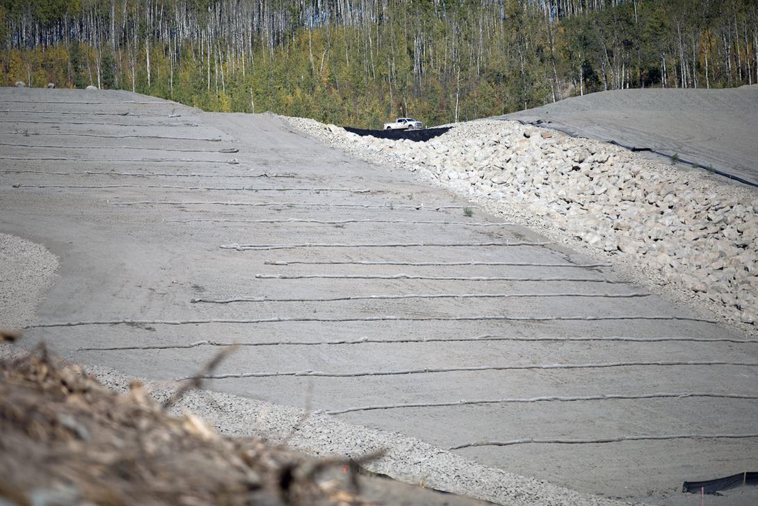 Inclined section of the L3 Gully above closure channel on the north bank | September 2017 