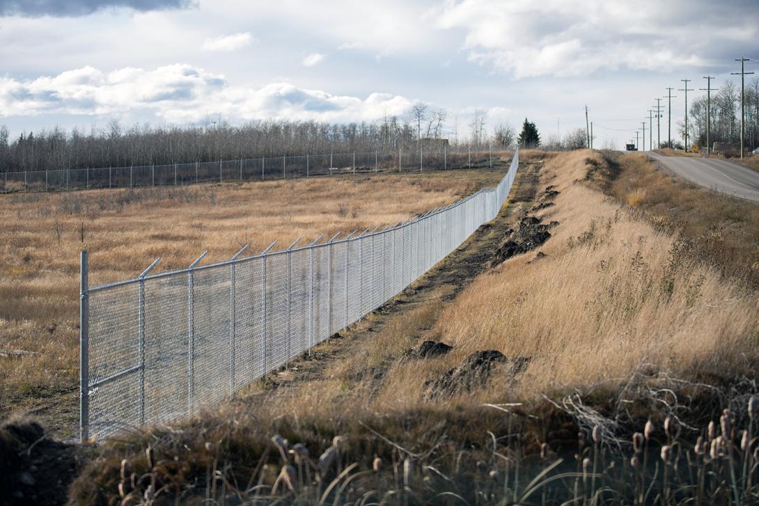 Security fencing at 85th Avenue | October 2017