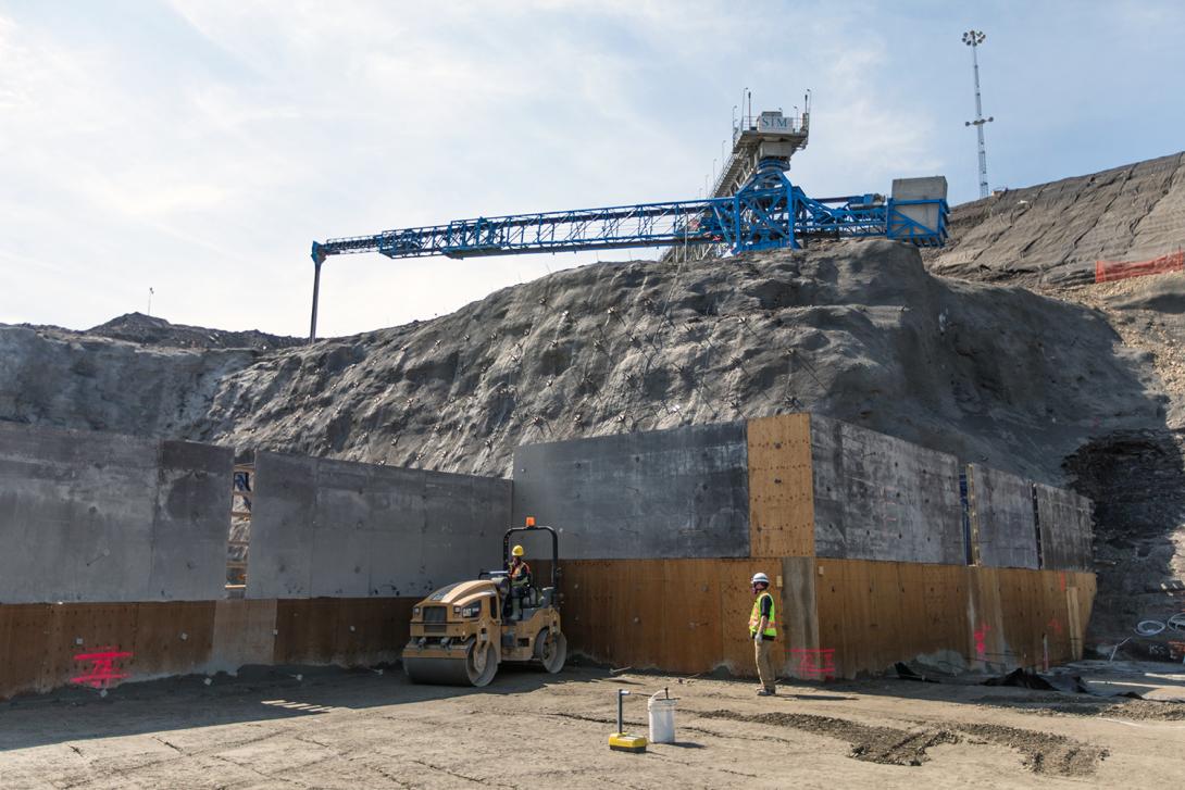 RCC placement and shotcrete application at the spillway buttress on the south bank | June 2018