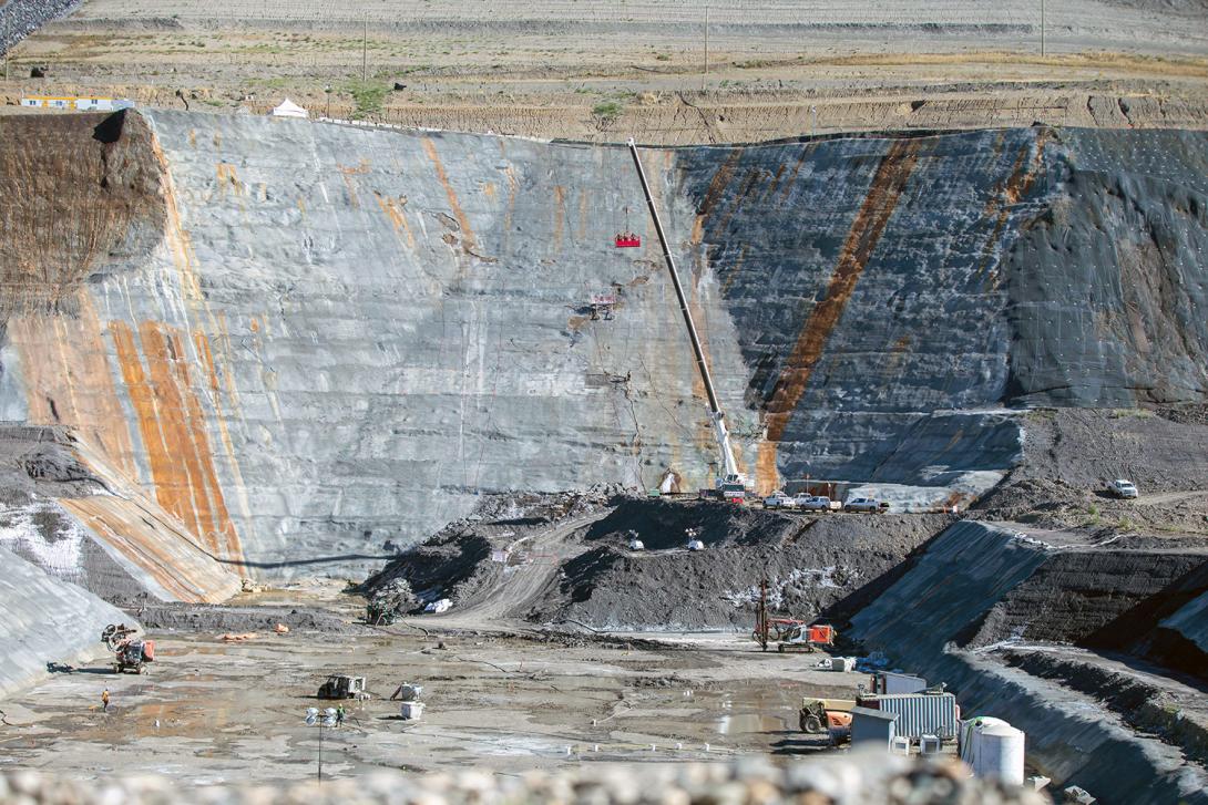 Overview of Left Bank core trench excavation. | September 2020