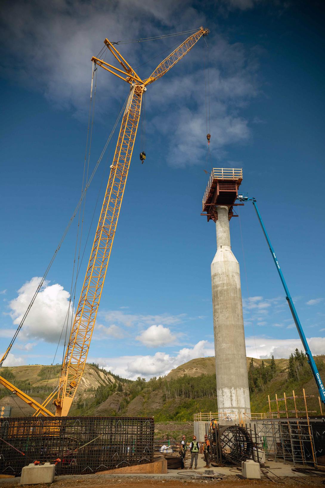 Installation of the working platform and formwork at the Cache Creek bridge for the Highway 29 realignment. | August 2021