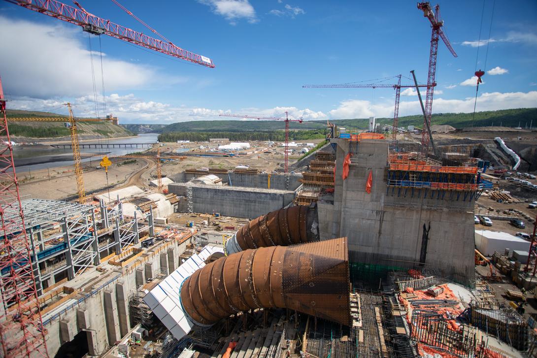 An aerial view of installation underway on the Unit 5 intake transition penstock section. | May 2021