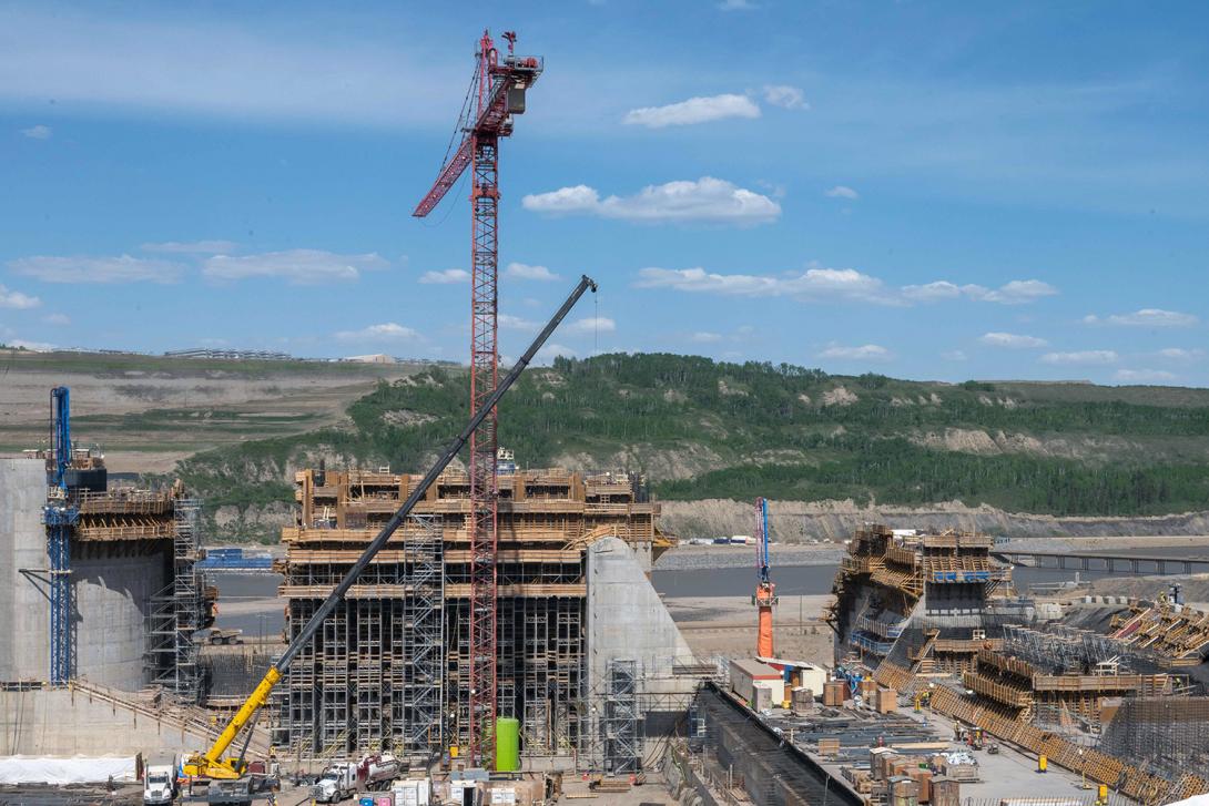 Upstream view of the spillway upper headworks. |June 2022