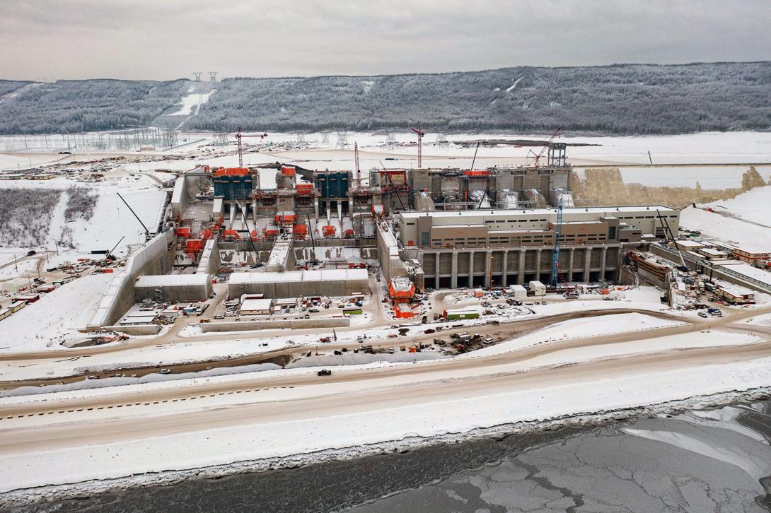 Spillways, powerhouse and generating station construction continues. | January 2023