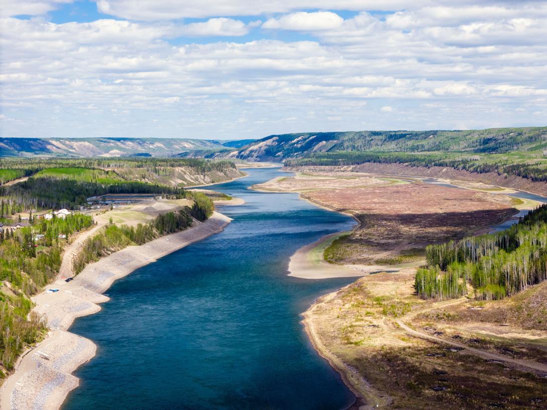 Upgrades to D.A. Thomas Road and construction of a day use area will be completed in 2024. The day use area is located on part of the completed Hudson’s Hope shoreline protection berm. | May 2024