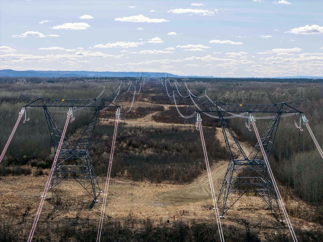 Two 500-kilovolt transmission lines occupy the right-of-way from Site C to the Peace Canyon Dam and Generating Station near Hudson’s Hope. | April 2025