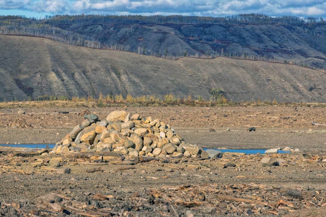 Boulder piles randomly placed throughout reclamation Area A will provide habitat to burrowing animals, such as groundhog, ermine, chipmunk, and garter snakes. | October 2025