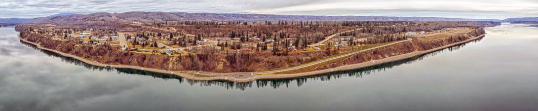 The Hudson’s Hope shoreline protection berm with the completed D.A. Thomas day use recreation area. | November 2025